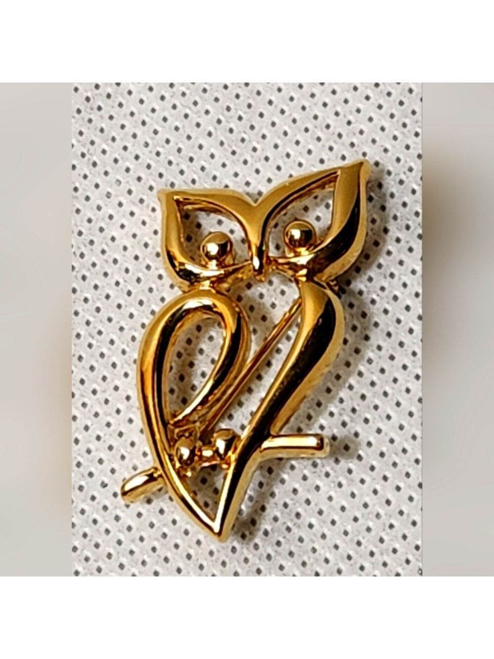 Vintage Signed Crown TRIFARI Gold Tone Elegant Open Work Owl Brooch Pin
